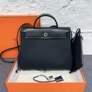 Hermes愛馬仕 herbag31黑銀 尺寸約30×26×12 Z刻