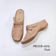 รองเท้าสวมเปิดส้นปักลายสวยหนังนุ่มใส่สบายพื้นกันลื่น no.MK8362 by here_shoe_shop