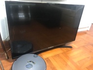 LG 43 smart tv. 爆屏 screen broken