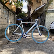 SEPEDA FIXIE UNITED SOLOIST 02