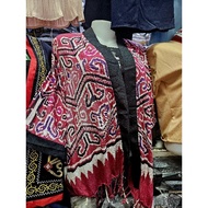 baju burung borneo perempuan