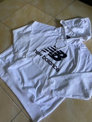 Jaket hoodie  NEW BALANCE original cut label