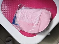 Adidas 粉色圓形斜背包