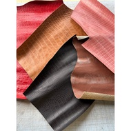 (500gm) cowhide embossed scrap size 1 square feet++ kulit lembu