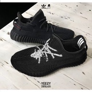 Adidas YEEZY BOOST 350 V2 Black 黑天使 鞋帶反光25.5