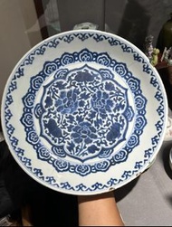 急尋龍泉窯魚耳爐！南宋官窯式開片，紫口鐵足特徵明顯，海外回流件優先處理！