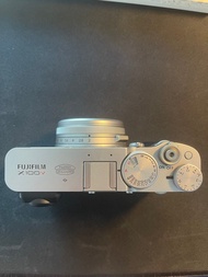 Fujifilm x100v