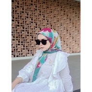 Baniescoop Adeline Green Square Hijab