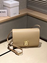 Burberry TB-logo包中號