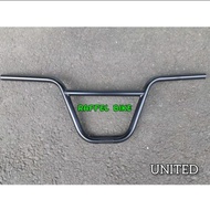 Black wide BMX United handlebars. United BMX Handlebar