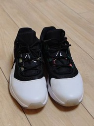 Nike Air Jordan 11 CMFT Low 'Cement Topaz Gold' 黑白男士運動鞋籃球鞋高筒 Black and White Men's High-Top Basketba