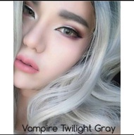 คอนแทคเลนส์ บิ๊กอาย รุ่น  Vampire twilight / Vampire สีเทา/ตาล gray/brown มีค่าสายตา (0.00)-(-6.50)