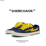 EMOE- BUBBLE- ALL-BLACK Men's and Women's Sneakers, Elegant BLACK Casual Shoes, Rubber Shoes