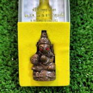 拍婴名：phra ngan帕婴
师傅：ajahn subin阿赞苏滨
庙名：Wat Thongsard
佛历：BE.2555