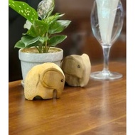 Little Elephant Carved Wood Model Auspicious