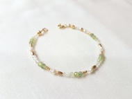 山谷月光 ‧ 綠磷灰石 橄欖石 葡萄石 白水晶 珍珠 細手環