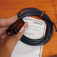 Omron E3Z-D62 Photoelectric Sensor