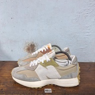 Sepatu second original New balance 327 size 41,5