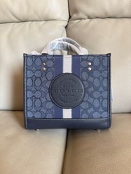 Coach Dempsey Tote 22 Denim Midnight Navy Multi 女士手袋
