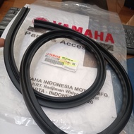 Yamaha NMax 155 Connected Trunk Seat Seal Rubber B6H-F475M-00