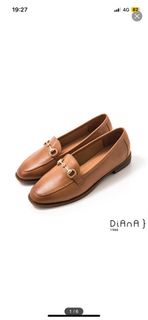 Diana棕色樂福鞋 23
