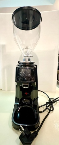 เครื่องบดเมล็ดกาแฟไฟฟ้า Grinding Machine