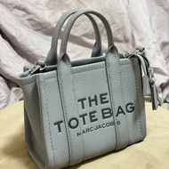 MARC JACOBS THE TOTE BAG 小款 皮革托特包（灰藍色）