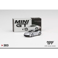Diecast Mini GT 1:64 Porsche 911 Carrera 4S GT Silver Metallic No303.