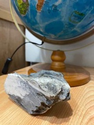 靜好—斑狀安山岩(Porpyritic-andesite) 獨一無二的玉山/璞玉礦石/天然樣貌