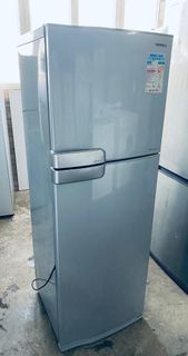 雙門雪櫃 東芝 TOSHIBA  157CM高 100%正常 九成新以上++二手雪櫃//電器***冰箱 ‘’‘’refrigerator