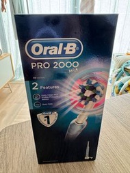 Oral B Pro2000 電動牙刷