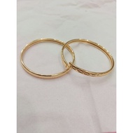 Bangle bracelet