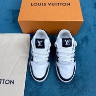 LV路易威登 trainer 浮雕滿印低幫板鞋 黑白熊貓35.5碼