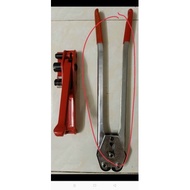 Chinese hand-held strapping tool set includes 1 tightener + 1 sturdy crimping pliers