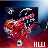 รอกเบท BAZOOKA ALTIS สีแดง/สีน้ำเงิน หมุมขวา