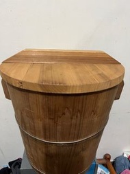 真檜木飯桶，高31*29（直徑）公分，檜木香氣四溢