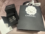 CHANEL黑色雙C耳環