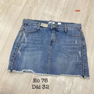 2-hand jean skirt E76-D32 (small spots on the pocket)