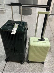 Rimowa Essential Trunk Plus 33寸行李箱