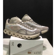 4 Co-branded Comfortable and breathable casual running shoes by FKA twigs x On Cloud