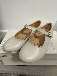 [90% NEW] GEOX White Shoes 啞面