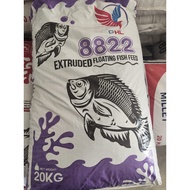 makanan ikan 8822 SEDERHANA Makanan ikan air tawr