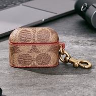 【COACH】 AirPods Pro 1/2代 耳機保護套- 經典LOGO卡其