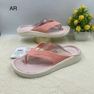 【ของแท้จากเคาน์เตอร์】รองเท้าแตะcrocs แบบหูนี่บ ใส่ได้ทั้งผู้หญิงและผู้ชาย ผลิตจากยางแท้100% งานสวยทุกสี น้ำหนักเบานุ่มสวมใส่สบาย และทนทาน รับรองสินค้าตรงปก