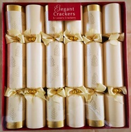 Christmas Crackers 6 ชิ้น บรรจุของเล่น หมวกกระดาษ เรื่องตลกภาษาอังกฤษ อุปกรณ์ตกแต่งงานฉลองวันคริสต์ม