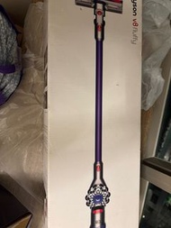 dyson v8 fluffy