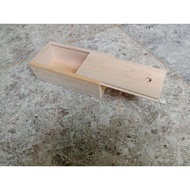 Wooden box measuring 16.2x7.2x4