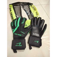 🔥HOT ITEM🔥LINE SEVEN VITE FINGERSAVE GK GLOVE/GOAL KEEPER GLOVES/SARUNG TANGAN PENJAGA GOL BOLA SEPA