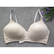 Bra Brand (Forward) Size 36c No Underwire Foam Padding Faded Label Fabric Lint (D16)