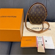 LV 經典老花軟圓餅包 M45578